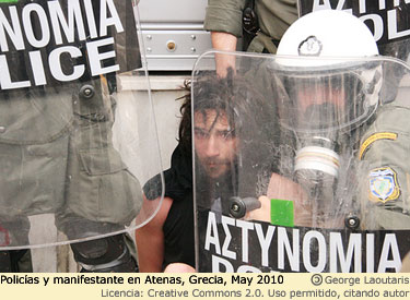 Policias Atenas