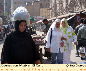 cairo: jovenes con hiyab