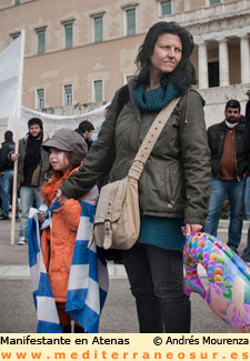 Manifestante en Atenas