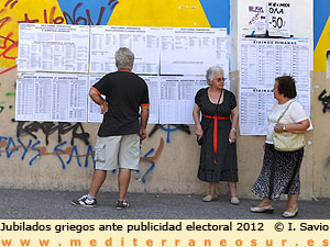 Votando en las elecciones griegas