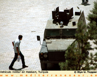 Coche militar en Hakkari