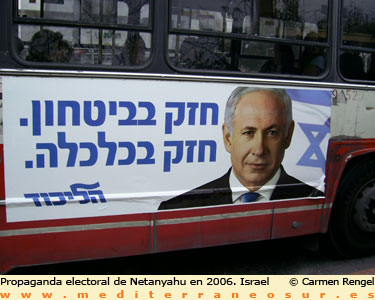 Autobs con la imagen de Netanyahu