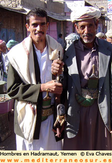 Hombres en Yemen